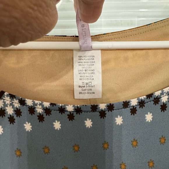 Sheath dress, size large.  Lots of rich colors and stretchy material. - Picture 2 of 2